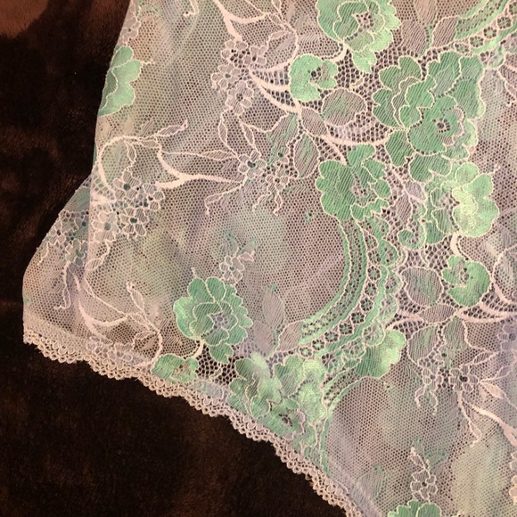 SOMA Flirtation Plunging Lace Bodysuit Teddy - Picture 7 of 8